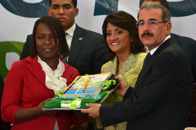 Presidente Medina dará inicio a programa de atención bucal y de visión para los beneficiarios del Plan de Alfabetización 2